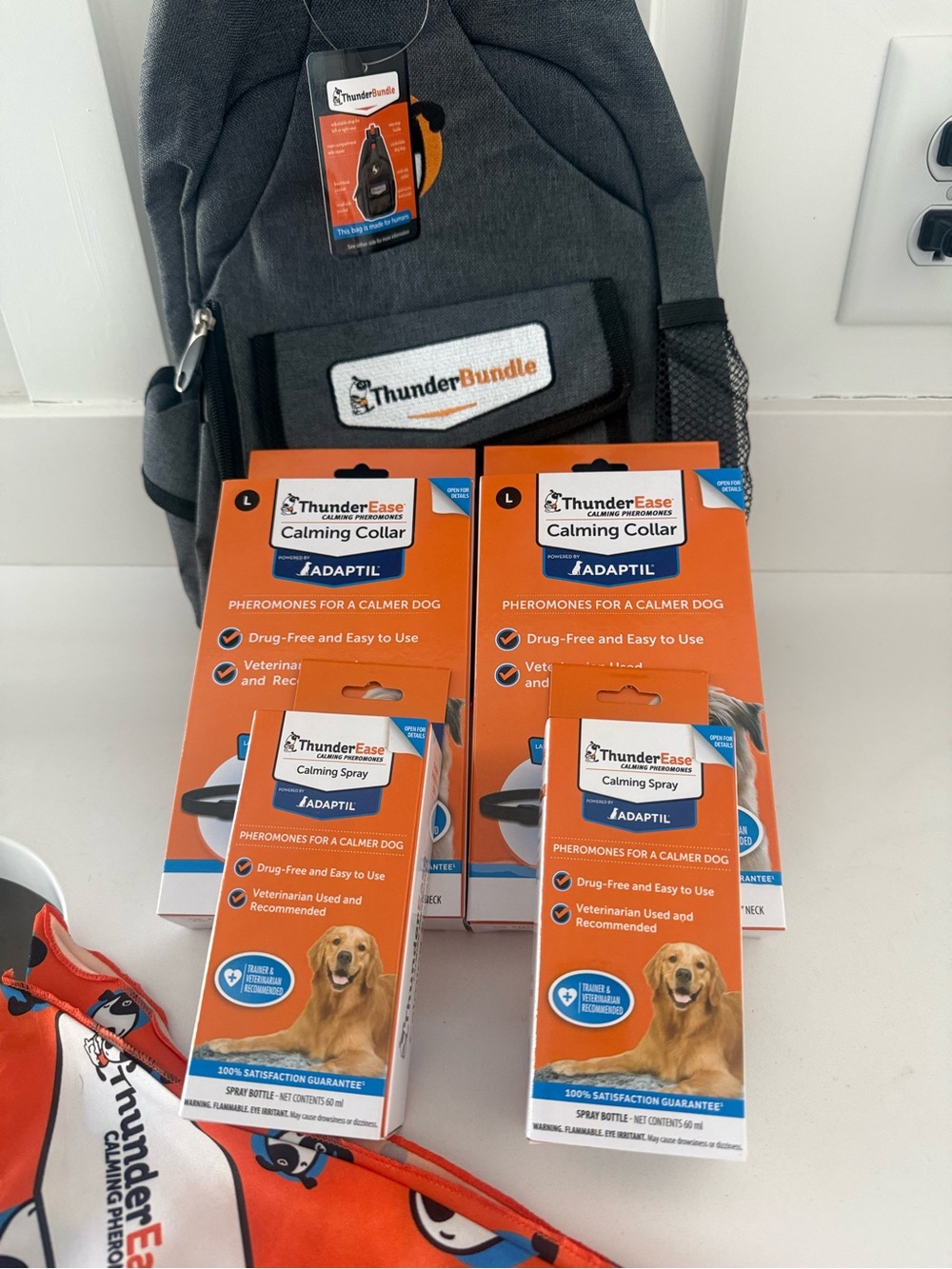 NEW ThunderEase gift set Calming Dog Collar & Spray with sling bag